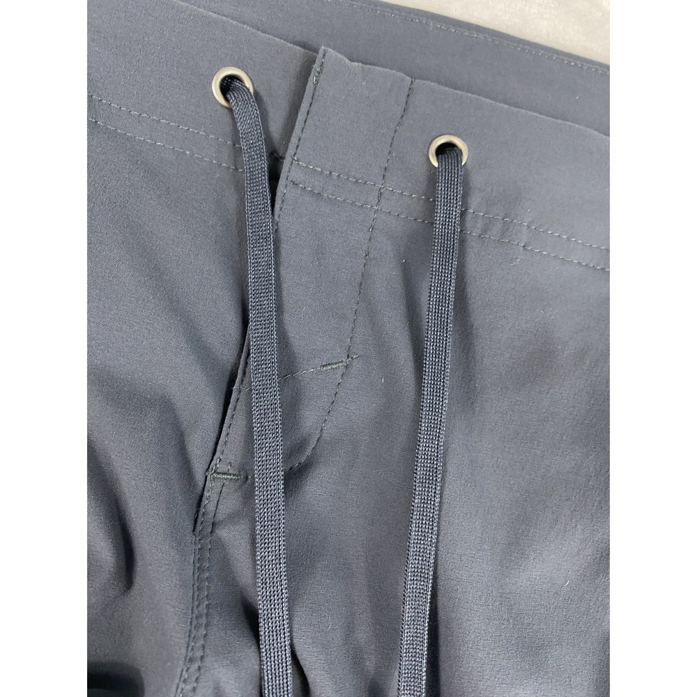 Columbia Hiking Bermuda Shorts Pants Women Sz 8 Gray Lightweight Nylon - Picture 10 of 15